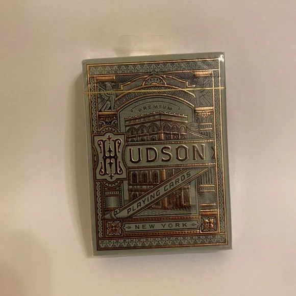 Hudson Premium Playing Cards - Picture 2 of 6